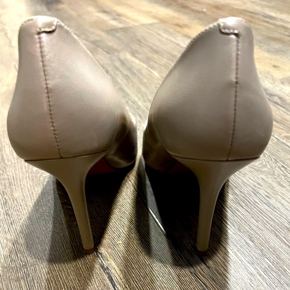 Nine West Taupe Leather High Heels - Picture 3 of 10